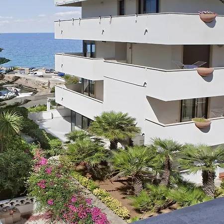 Casa Galli On The Seafront *